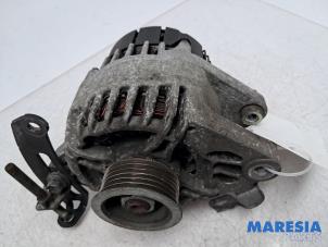Gebruikte Alternator Peugeot 207 CC (WB) 1.6 16V THP Prijs € 50,00 Margeregeling aangeboden door Maresia Parts