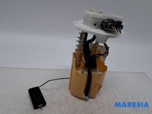 Gebruikte Tank element Pomp Renault Trafic (1FL/2FL/3FL/4FL) 2.0 dCi 16V 130 Prijs € 181,50 Inclusief btw aangeboden door Maresia Parts
