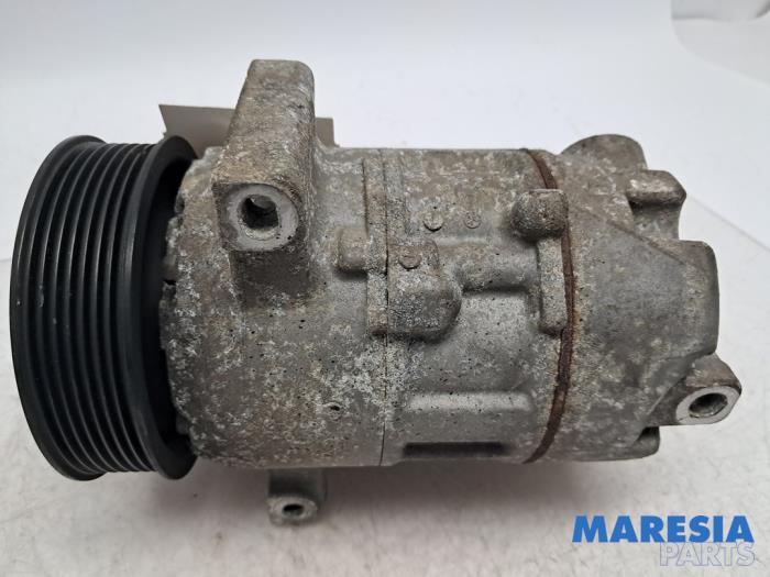 Gebruikte Aircopomp Renault Megane III Grandtour (KZ) 1.4 16V TCe 130 Prijs € 279,00 Margeregeling aangeboden door Maresia Parts