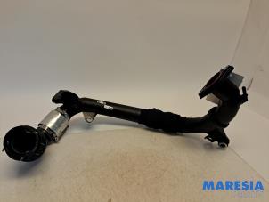 Gebruikte Turbo Pijp Renault Trafic (1FL/2FL/3FL/4FL) 2.0 dCi 16V 130 Prijs € 200,00 Inclusief btw aangeboden door Maresia Parts