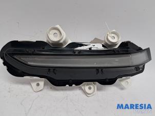 Gebruikte Dagrijverlichting links Peugeot 208 II (UB/UH/UP) 1.2 Vti 12V PureTech 75 Prijs € 130,00 Margeregeling aangeboden door Maresia Parts