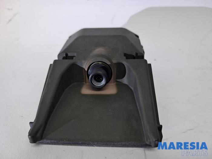 Camera voorzijde van een Peugeot 208 II (UB/UH/UP) 1.2 Vti 12V PureTech 75 2021
