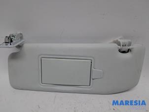 Gebruikte Zonneklep Peugeot 208 II (UB/UH/UP) 1.2 Vti 12V PureTech 75 Prijs € 14,99 Margeregeling aangeboden door Maresia Parts