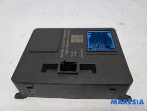 Gebruikte Computer Kachel Peugeot 208 II (UB/UH/UP) 1.2 Vti 12V PureTech 75 Prijs € 24,99 Margeregeling aangeboden door Maresia Parts