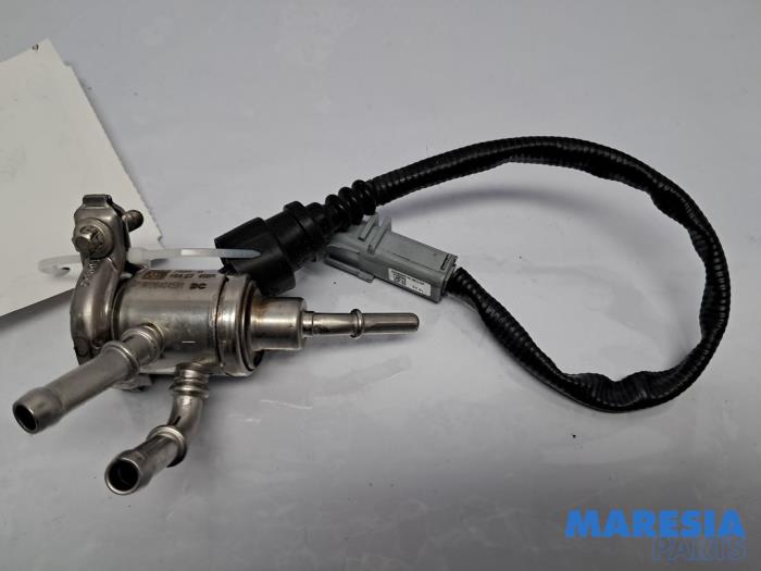 Gebruikte Adblue injector Renault Trafic (1FL/2FL/3FL/4FL) 2.0 dCi 16V 130 Prijs € 169,40 Inclusief btw aangeboden door Maresia Parts