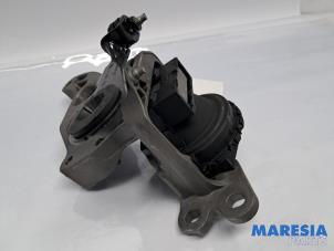 Gebruikte Motorrubber Renault Trafic (1FL/2FL/3FL/4FL) 2.0 dCi 16V 130 Prijs € 42,29 Inclusief btw aangeboden door Maresia Parts