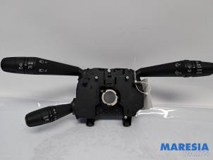 Gebruikte Licht + Raw Schakelaar Alfa Romeo Giulietta (940) 1.4 TB 16V MultiAir Prijs € 80,00 Margeregeling aangeboden door Maresia Parts