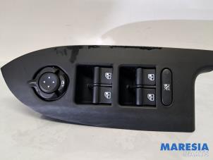 Gebruikte Combischakelaar ramen Alfa Romeo Giulietta (940) 1.4 TB 16V MultiAir Prijs € 120,00 Margeregeling aangeboden door Maresia Parts