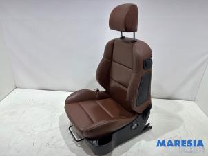 Gebruikte Stoel links Peugeot 307 CC (3B) 2.0 16V Prijs € 149,00 Margeregeling aangeboden door Maresia Parts