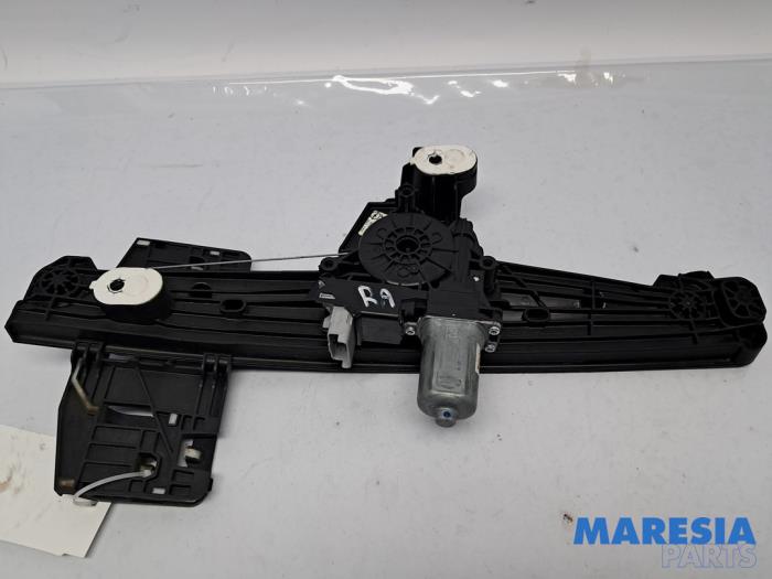 Ruitmechaniek 4Deurs rechts-achter van een Peugeot 208 II (UB/UH/UP) 1.2 Vti 12V PureTech 75 2021