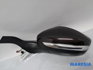 Gebruikte Spiegel Buiten links Peugeot 208 I (CA/CC/CK/CL) 1.2 Vti 12V PureTech 82 Prijs € 119,00 Margeregeling aangeboden door Maresia Parts