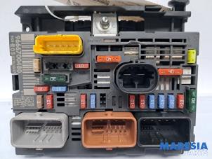 Gebruikte Zekeringkast Peugeot Partner Tepee (7A/B/C/D/E/F/G/J/P/S) 1.6 VTI 120 16V Phase 1 Prijs € 125,00 Margeregeling aangeboden door Maresia Parts