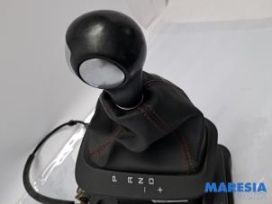 Gebruikte Versnellingspook Alfa Romeo Giulietta (940) 1.4 TB 16V MultiAir Prijs € 199,99 Margeregeling aangeboden door Maresia Parts