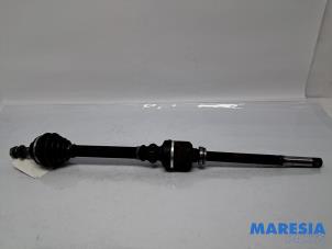 Gebruikte Homokineetas rechts-voor Peugeot 307 CC (3B) 2.0 16V Prijs € 45,00 Margeregeling aangeboden door Maresia Parts