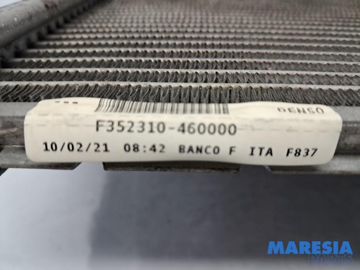 Radiateur van een Peugeot 208 II (UB/UH/UP) 1.2 Vti 12V PureTech 75 2021