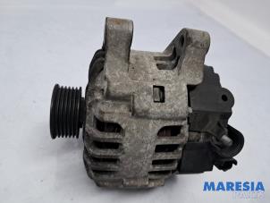 Gebruikte Dynamo Peugeot 307 CC (3B) 2.0 16V Prijs € 60,00 Margeregeling aangeboden door Maresia Parts
