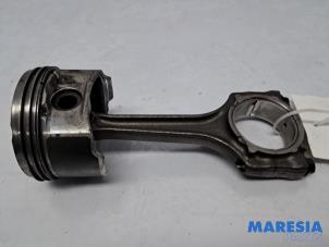 Gebruikte Drijfstang Fiat Punto Evo (199) 1.4 16V MultiAir Start&Stop Prijs € 39,99 Margeregeling aangeboden door Maresia Parts