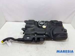Gebruikte Tank Renault Trafic (1FL/2FL/3FL/4FL) 1.6 dCi 120 Twin Turbo Prijs € 151,24 Inclusief btw aangeboden door Maresia Parts