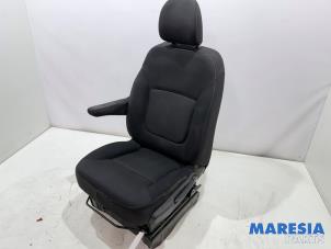 Gebruikte Stoel links Renault Trafic (1FL/2FL/3FL/4FL) 1.6 dCi 120 Twin Turbo Prijs € 314,60 Inclusief btw aangeboden door Maresia Parts