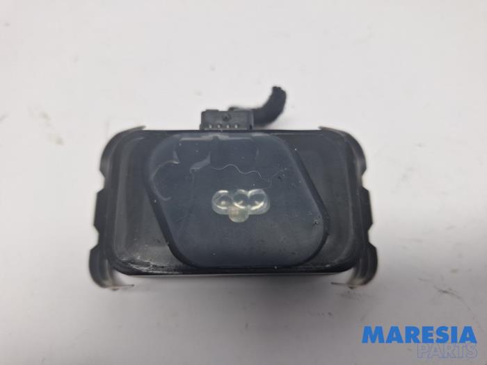 Gebruikte Regensensor Peugeot 307 CC (3B) 2.0 16V Prijs € 35,00 Margeregeling aangeboden door Maresia Parts
