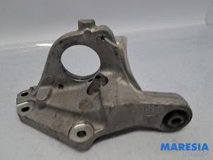 Gebruikte Motorsteun Opel Vivaro 2.0 CDTI 122 Prijs € 90,75 Inclusief btw aangeboden door Maresia Parts