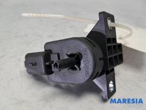 Gebruikte Vacuum ventiel Opel Vivaro 2.0 CDTI 122 Prijs € 15,72 Inclusief btw aangeboden door Maresia Parts