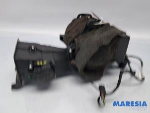 Gebruikte Chaufage Ventilatiemotor Citroen C6 (TD) 2.7 HDiF V6 24V Prijs € 200,00 Margeregeling aangeboden door Maresia Parts