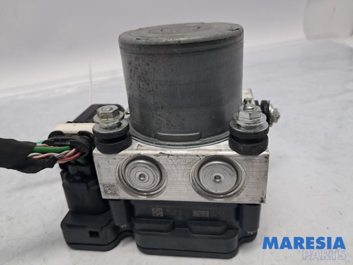 Gebruikte ABS Pomp Peugeot 308 (L3/L8/LB/LH/LP) 1.2 12V e-THP PureTech 110 Prijs € 219,99 Margeregeling aangeboden door Maresia Parts
