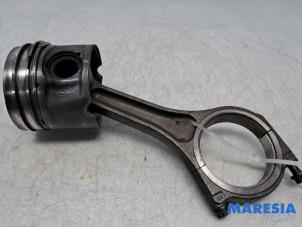 Gebruikte Drijfstang Citroen C6 (TD) 2.7 HDiF V6 24V Prijs € 75,00 Margeregeling aangeboden door Maresia Parts