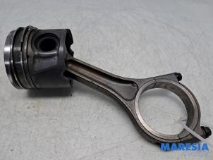 Gebruikte Drijfstang Citroen C6 (TD) 2.7 HDiF V6 24V Prijs € 75,00 Margeregeling aangeboden door Maresia Parts