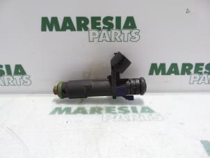 Gebruikte Injector (benzine injectie) Citroen C5 II Berline (RC) 2.0 16V Prijs € 25,00 Margeregeling aangeboden door Maresia Parts