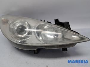 Gebruikte Rechter Koplamp Peugeot 307 CC (3B) 2.0 16V Prijs € 45,50 Margeregeling aangeboden door Maresia Parts