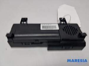 Gebruikte Telefoon Module Peugeot 308 (L3/L8/LB/LH/LP) 1.2 12V e-THP PureTech 110 Prijs € 39,95 Margeregeling aangeboden door Maresia Parts