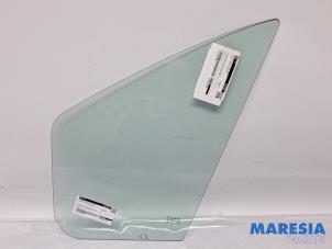 Gebruikte Driehoeks Ruit links-voor Renault Trafic (1FL/2FL/3FL/4FL) 2.0 dCi 16V 130 Prijs € 90,75 Inclusief btw aangeboden door Maresia Parts
