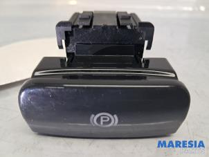 Gebruikte Schakelaar handrem Citroen DS4 (NX) 1.6 16V VTi 120 Prijs € 35,00 Margeregeling aangeboden door Maresia Parts