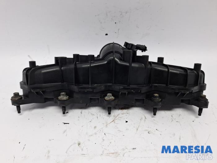 Inlaatspruitstuk van een Citroën Jumper (U9) 2.2 HDi 130 2016