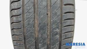 Gebruikte Band Peugeot 2008 (CU) 1.2 Vti 12V PureTech 82 Prijs € 20,00 Margeregeling aangeboden door Maresia Parts