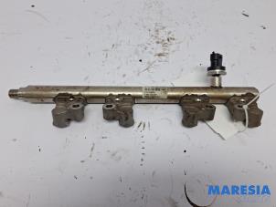 Gebruikte Injector brug Alfa Romeo Giulietta (940) 1.75 TBI 16V QV Prijs € 84,95 Margeregeling aangeboden door Maresia Parts