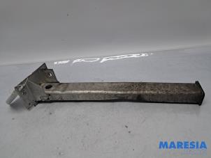 Gebruikte Frontdeel steun Citroen DS4 (NX) 1.6 16V VTi 120 Prijs € 25,00 Margeregeling aangeboden door Maresia Parts