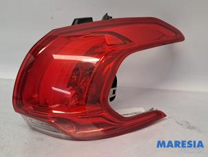 Gebruikte Achterlicht rechts Peugeot 2008 (CU) 1.2 Vti 12V PureTech 82 Prijs € 59,99 Margeregeling aangeboden door Maresia Parts