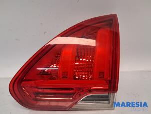 Gebruikte Achterlicht rechts Peugeot 2008 (CU) 1.2 Vti 12V PureTech 82 Prijs € 34,99 Margeregeling aangeboden door Maresia Parts