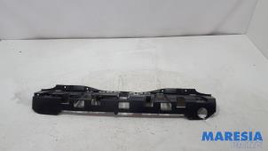 Gebruikte Bumpersteun midden-achter Citroen C4 Picasso (3D/3E) 1.6 16V THP 155 Prijs € 24,99 Margeregeling aangeboden door Maresia Parts
