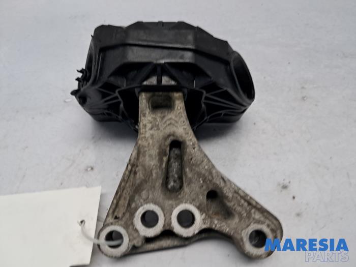 Gebruikte Motorrubber Peugeot 2008 (CU) 1.2 Vti 12V PureTech 82 Prijs € 24,99 Margeregeling aangeboden door Maresia Parts
