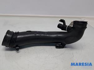 Gebruikte Aanzuigslang Lucht Citroen C4 Picasso (3D/3E) 1.6 16V THP 155 Prijs € 100,00 Margeregeling aangeboden door Maresia Parts