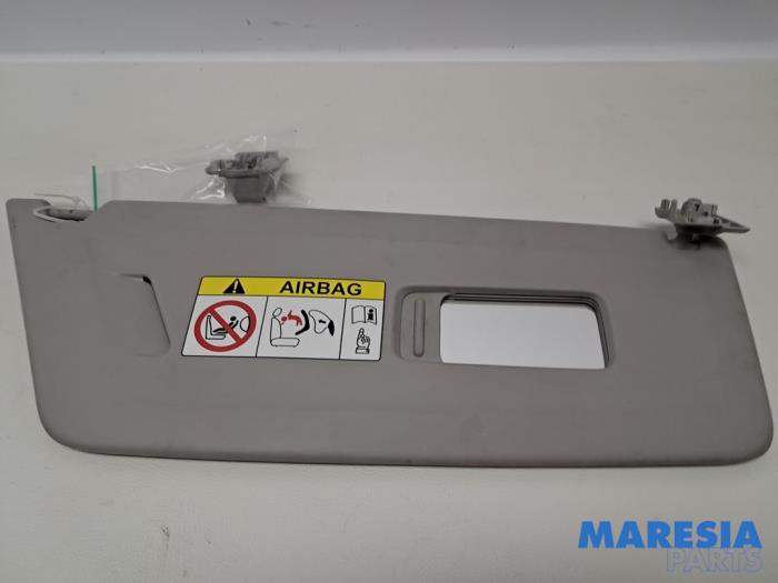 Zonneklep van een Citroën C4 Picasso (3D/3E) 1.6 16V THP 155 2015