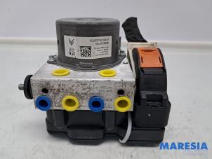 Gebruikte ABS Pomp Citroen C4 Picasso (3D/3E) 1.6 16V THP 155 Prijs € 149,99 Margeregeling aangeboden door Maresia Parts