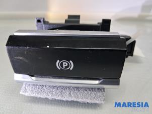 Gebruikte Handrem schakelaar Citroen C4 Picasso (3D/3E) 1.6 16V THP 155 Prijs € 20,00 Margeregeling aangeboden door Maresia Parts