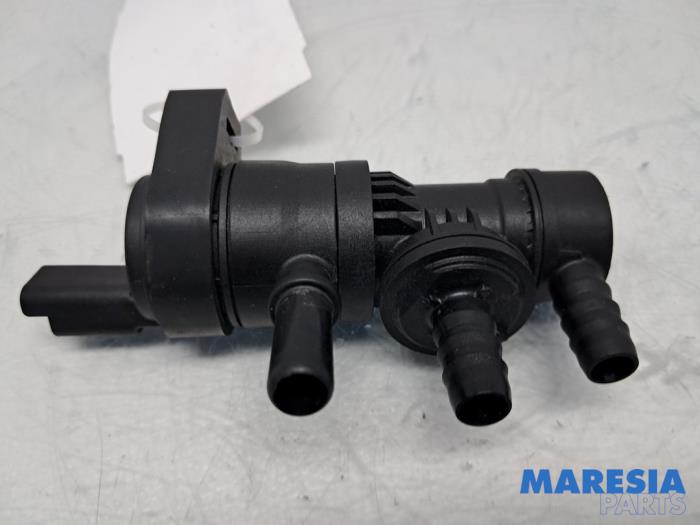 Gebruikte EGR Klep Citroen C4 Picasso (3D/3E) 1.6 16V THP 155 Prijs € 75,00 Margeregeling aangeboden door Maresia Parts