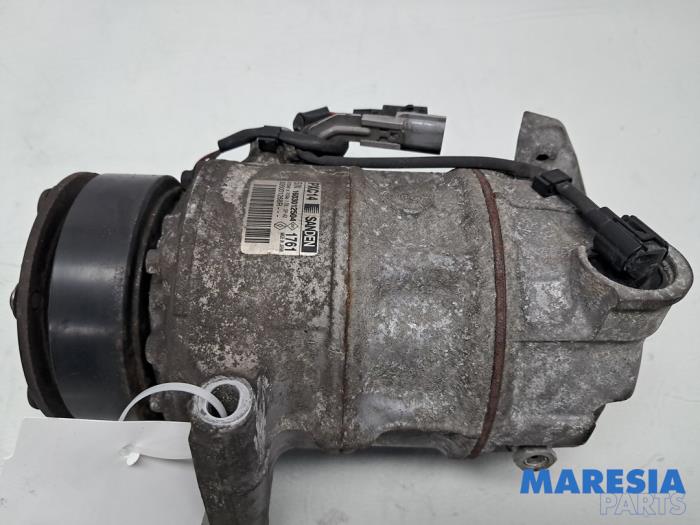 Gebruikte Aircopomp Renault Megane IV (RFBB) 1.2 Energy TCE 130 Prijs € 149,99 Margeregeling aangeboden door Maresia Parts