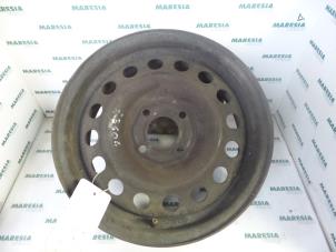 Gebruikte Velg Renault Megane Break/Grandtour (KA) 1.9D Prijs € 15,00 Margeregeling aangeboden door Maresia Parts